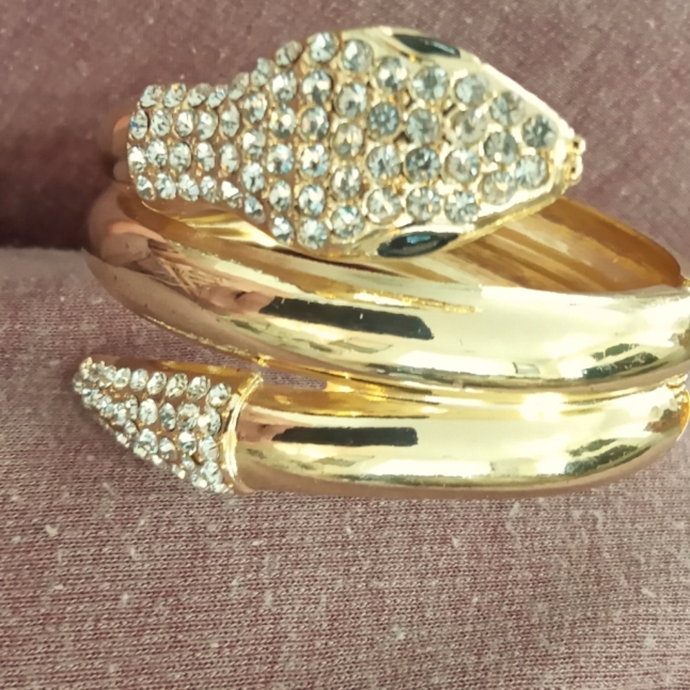 Snake clamper crystal bracelet